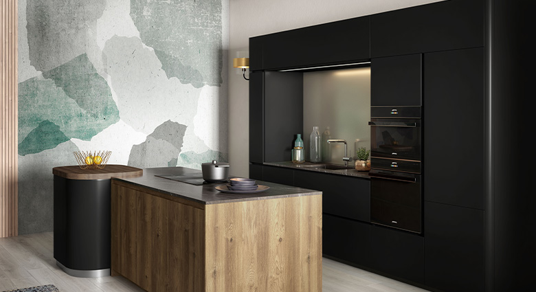 Élégance Moderne l'Alliance du Noir Mat et du Bois Naturel cuisine-moderne-noir-mat-bois-naturel